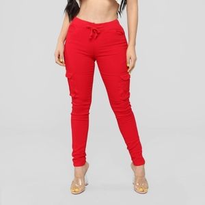 NEW Fashion Nova Cargo Pants 💋